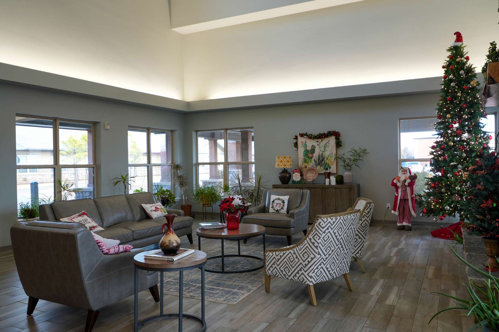 Sitting area with cozy fireplace